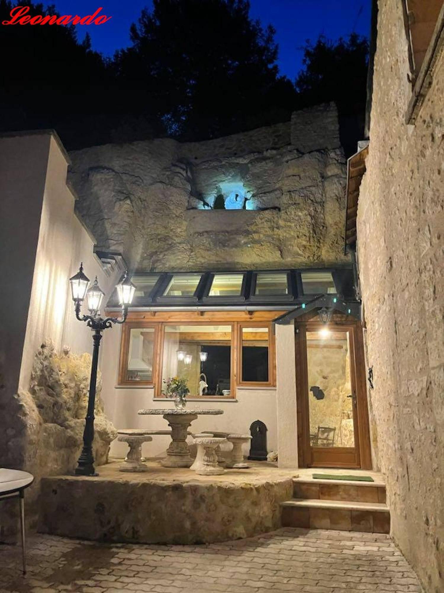 Clos 'troglogite' Hébergement de vacances Lussault-sur-Loire