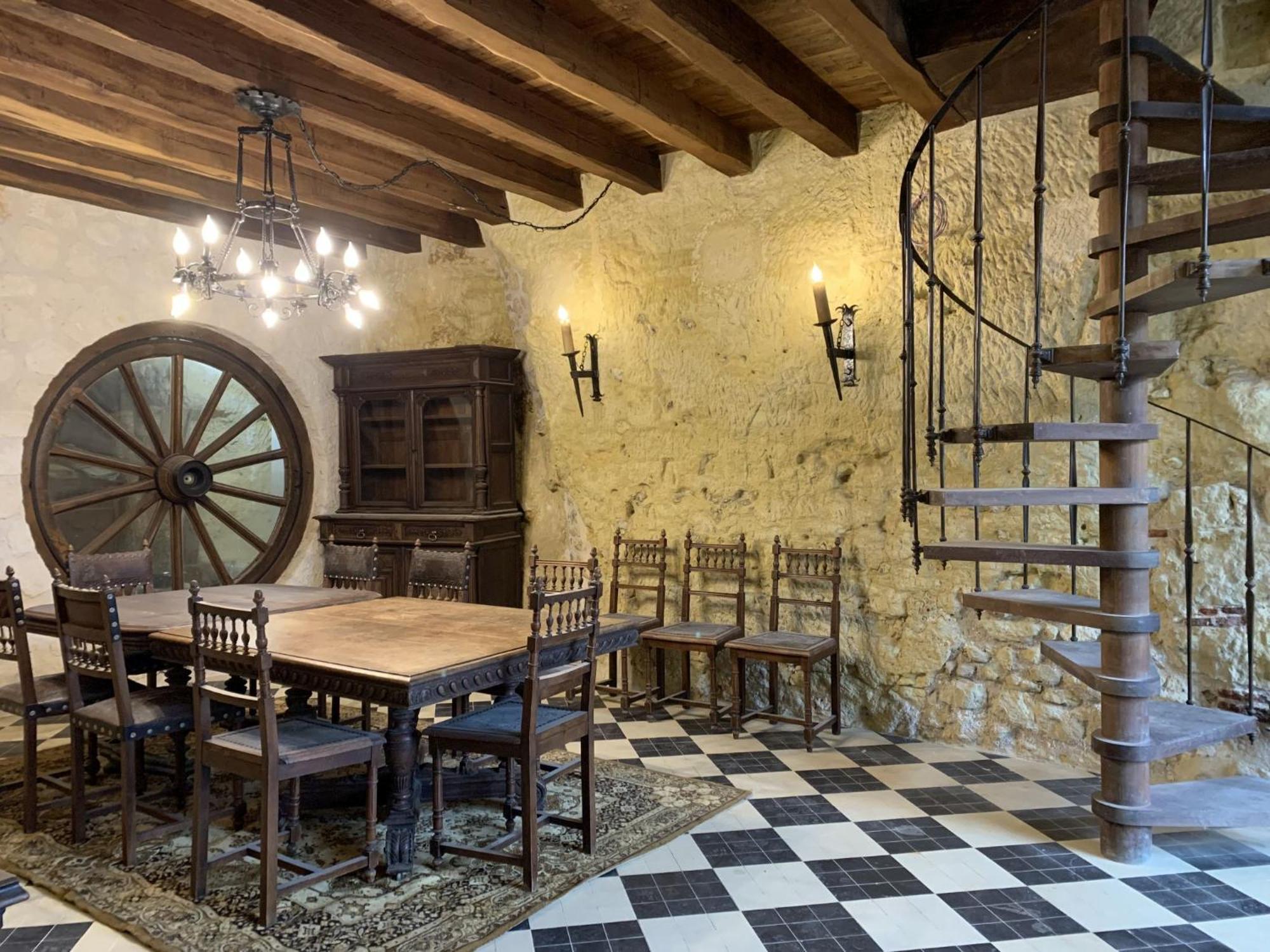Clos 'troglogite' Hébergement de vacances Lussault-sur-Loire